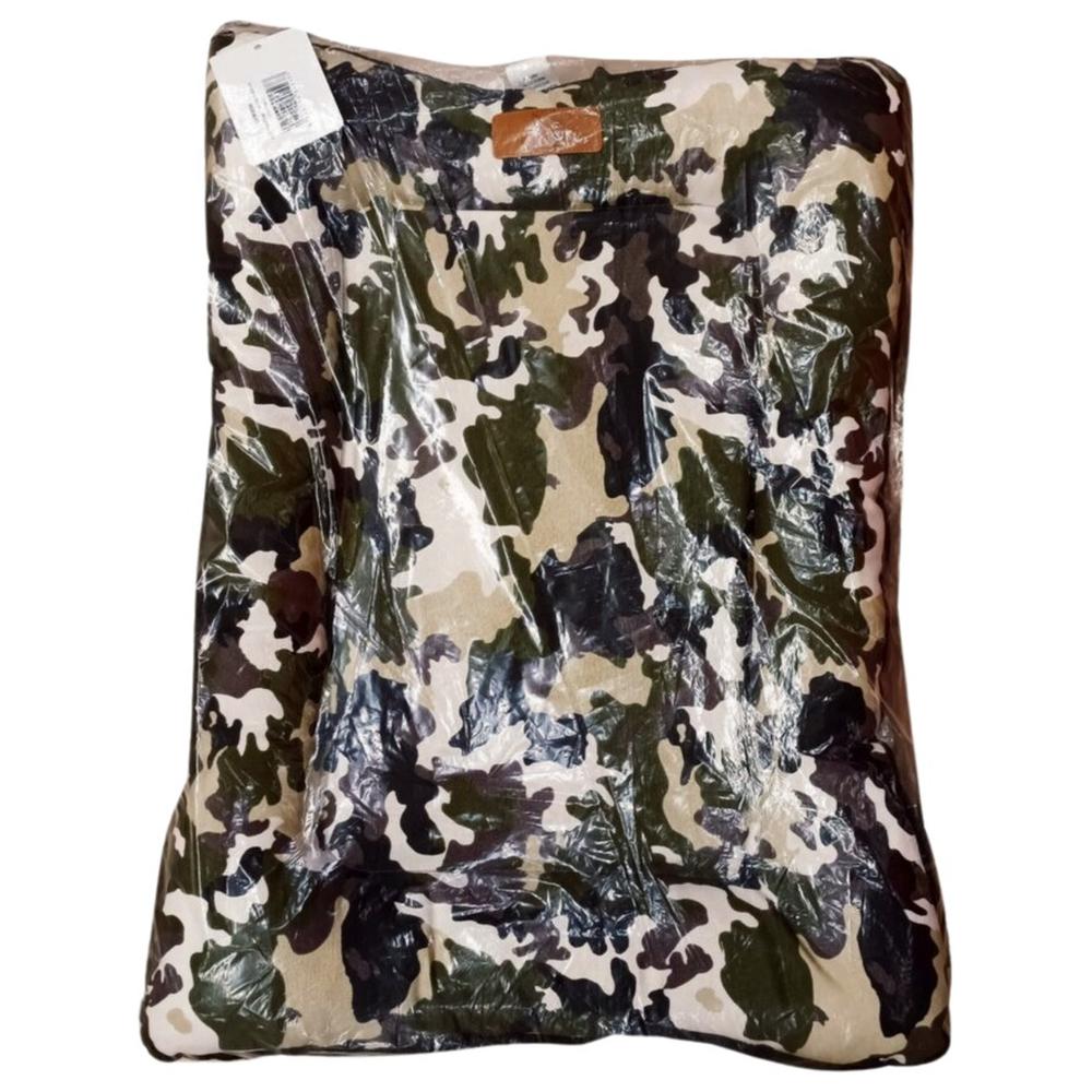 [671908] Lit Camouflage Medium 70x48x8cm